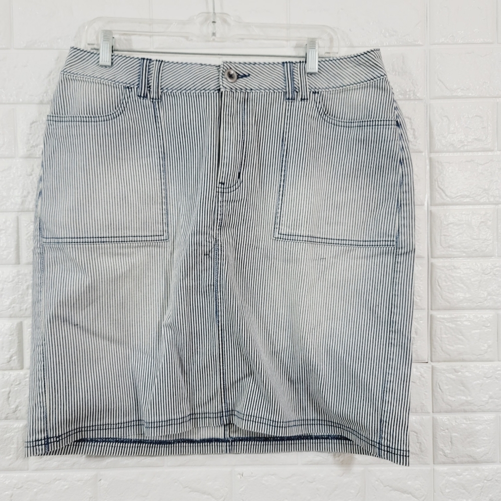 Nwt Lane Bryant denim skirt.Size 14